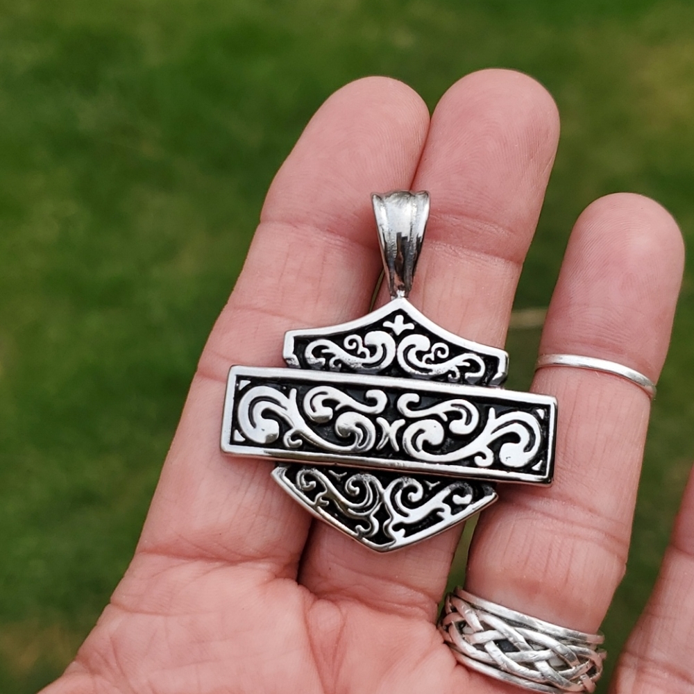 HD NECKLACE PENDANT